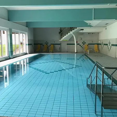 Lofer Mit Garten Und Schwimmbad Apartman *